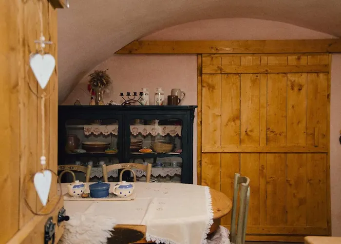 Semesterbostad Romanticky Statek - Roubenka *